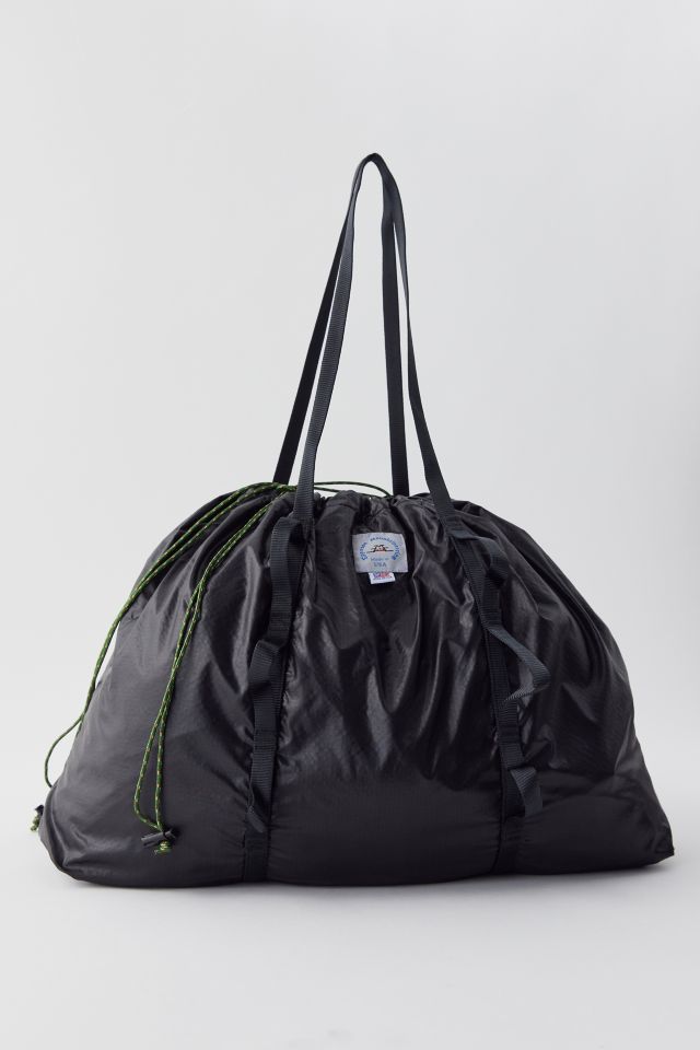 Urban outfitters cheap gym bag