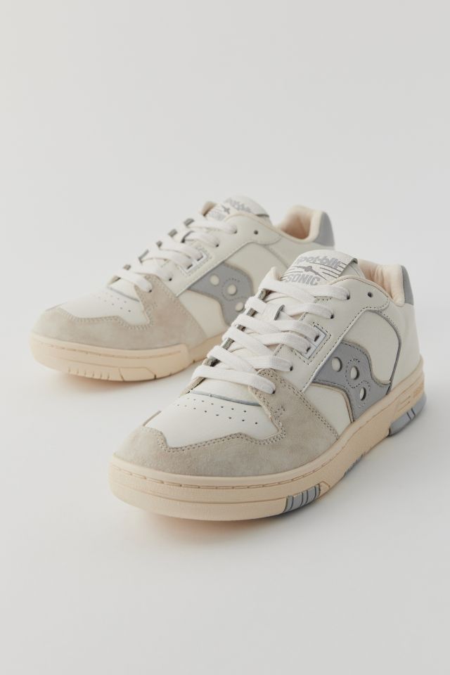 Saucony Spot-Bilt Sonic Low Sneaker | Urban Outfitters