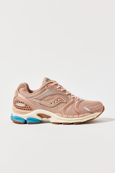 Saucony Women's ProGrid Triumph 4 Sneaker