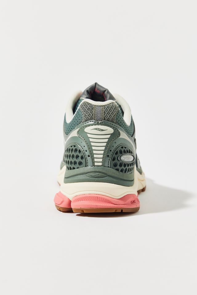 Saucony Women's ProGrid Triumph 4 Sneaker #3