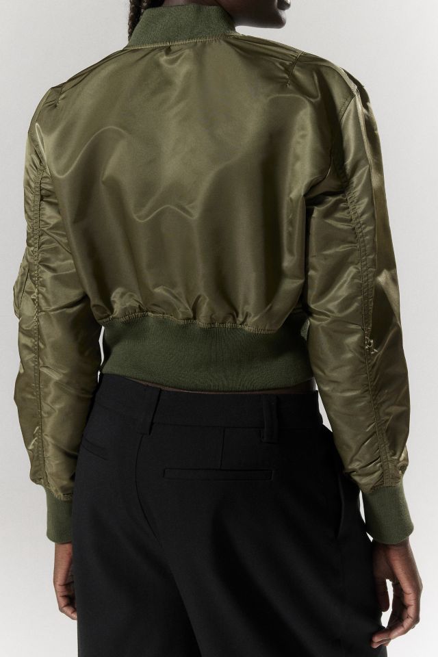 Alpha Industries UO Exclusive L-2B Cropped Bomber Jacket