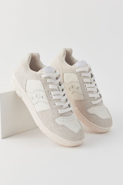 Urban outfitters hot sale saucony