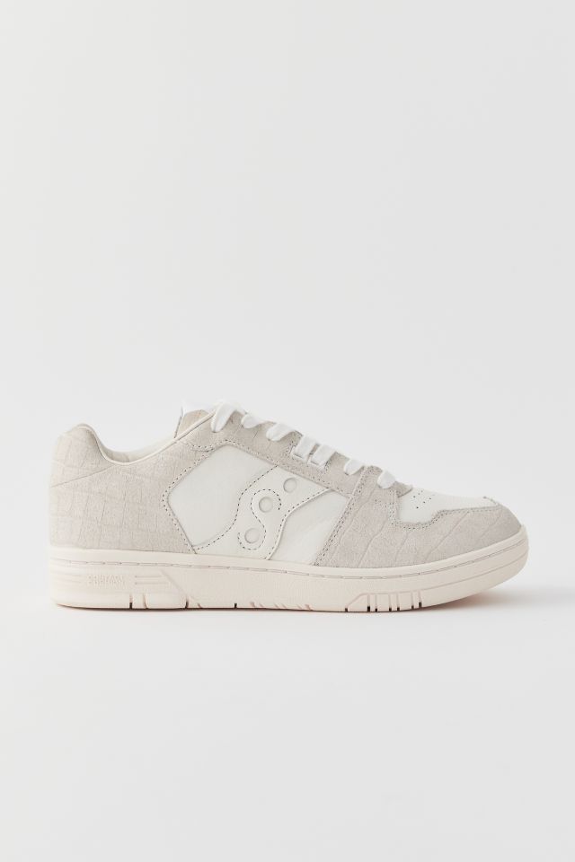 Saucony Spot-Bilt Sonic Low Sneaker | Urban Outfitters