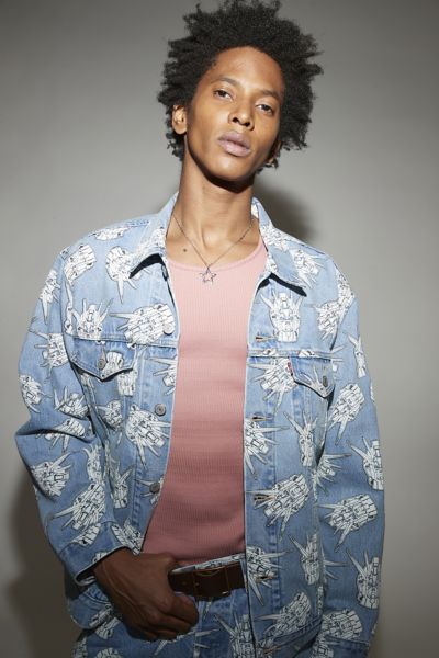 LEVI'S X GUNDAM SEED DENIM TRUCKER JACKET IN BLUE, MEN'S AT URBAN OUTFITTERS 