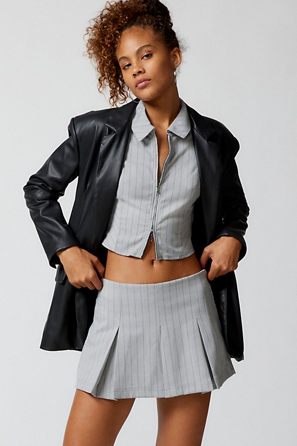 Urban Outfitters Uo Casey Pleated Skort In Black