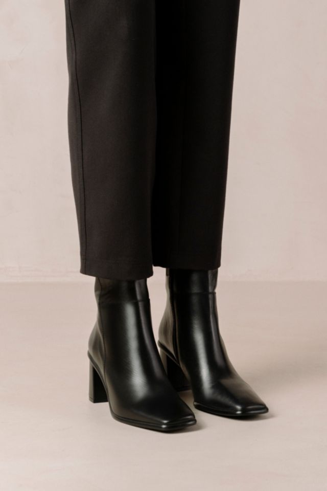 ALOHAS West Total Leather Ankle Boot | Urban Outfitters