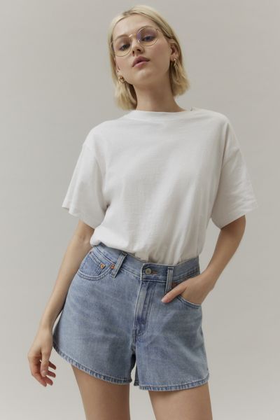 Levi's ‘80s Denim Mom Short In Indigo, Women's At Urban Outfitters