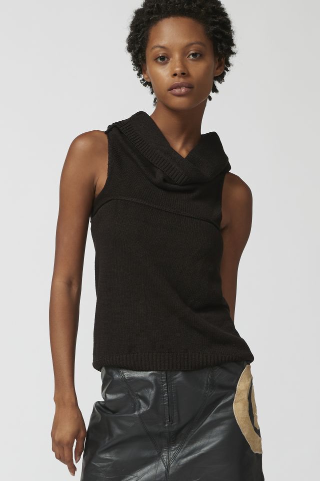 Soft Sleeveless Turtleneck Top