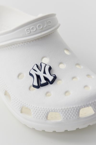 New york yankees crocs on sale