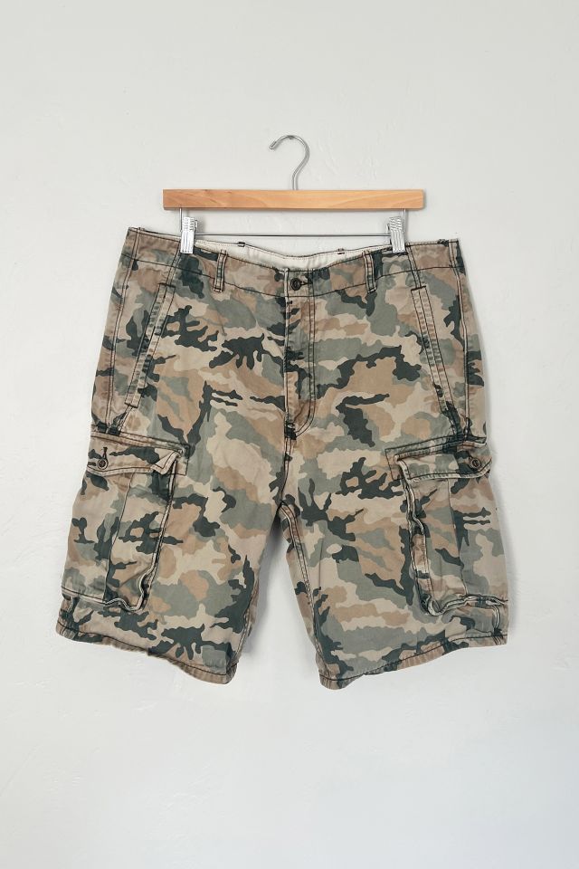 Levi's camo cargo shorts online