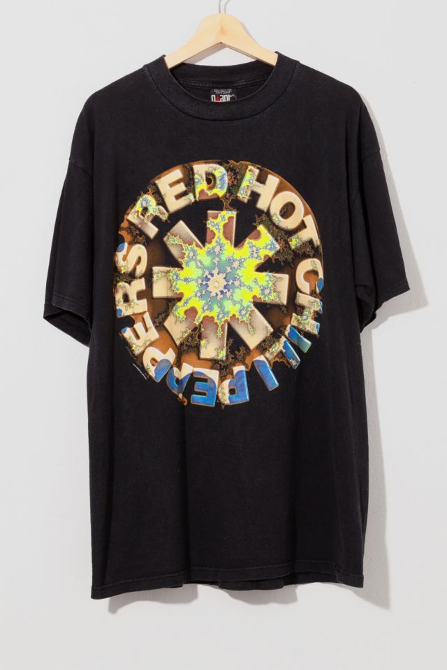 Vintage 1990s Red Hot Chili Peppers Psychedelic Graphic T-Shirt | Urban ...