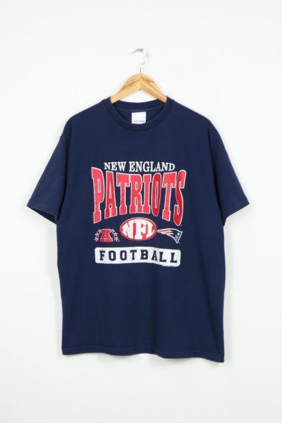 Men's New England Patriots Graphic Tee, Men's Fall Outfitting