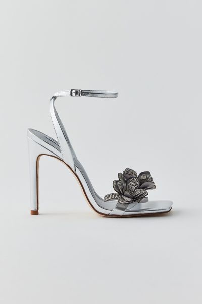【Steve Madden】ULYANA アンクルストラップ ヒール サンダル Steve Madden】ULYANA アンクルストラップ ヒール サンダル