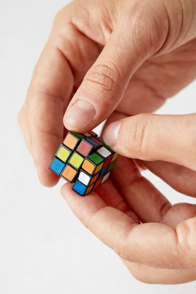 World’s Smallest Rubik’s Cube