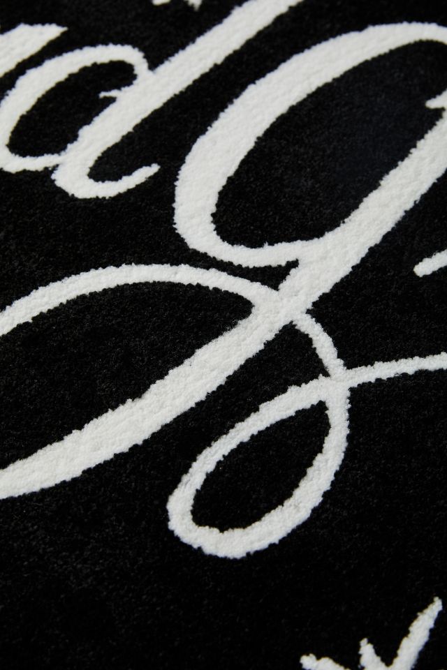 Bella Doña Sad Girl Chainlink Rug #2