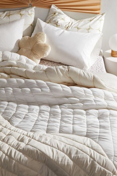 Comforters | Quilts, Coverlets + Bed Blankets | Urban Outfitters