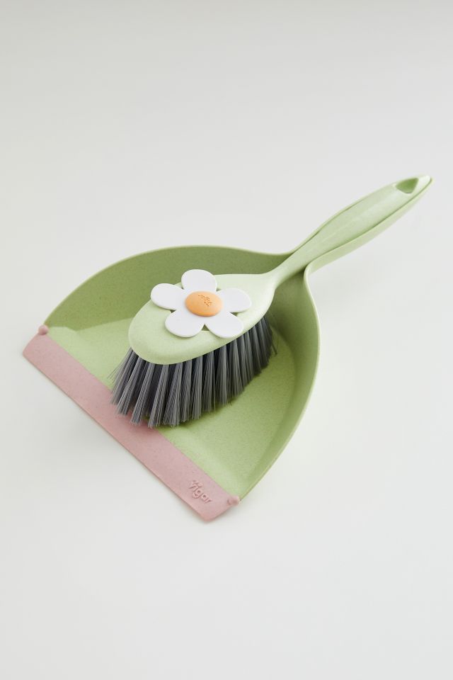 Daisy Dust Pan & Broom Set #1