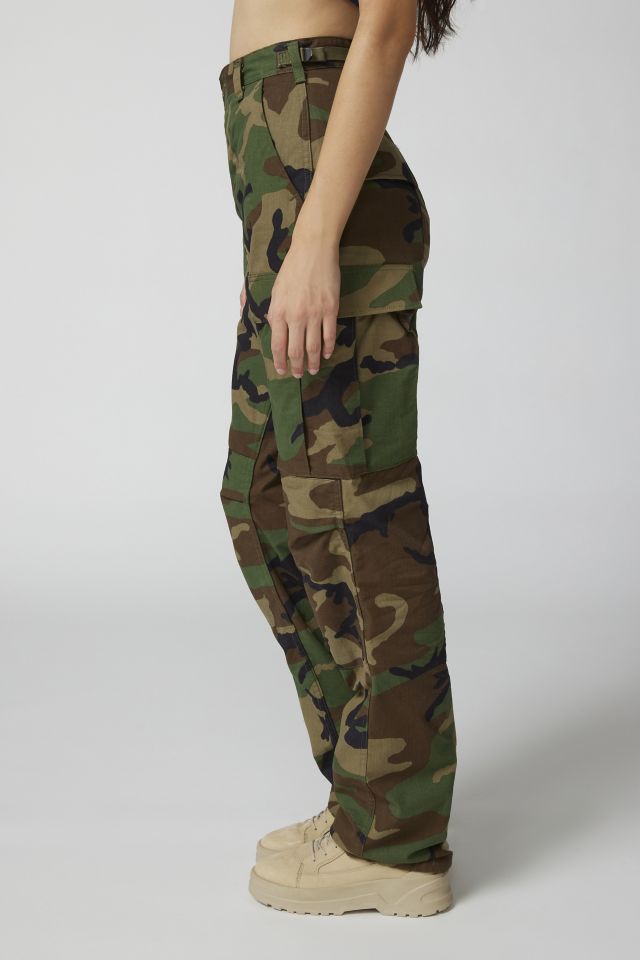 Urban outfitters blue sales camo pants