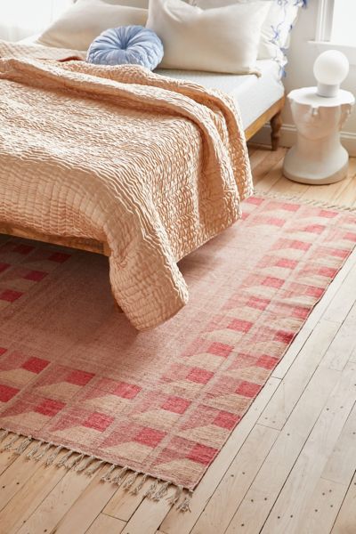 Urban Outfitters Matteo Geo Brushed Rug In Pink At