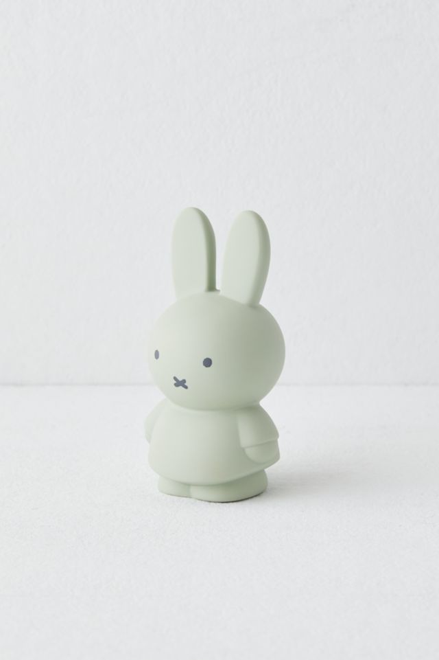 Peluche Miffy  Urban Outfitters Canada