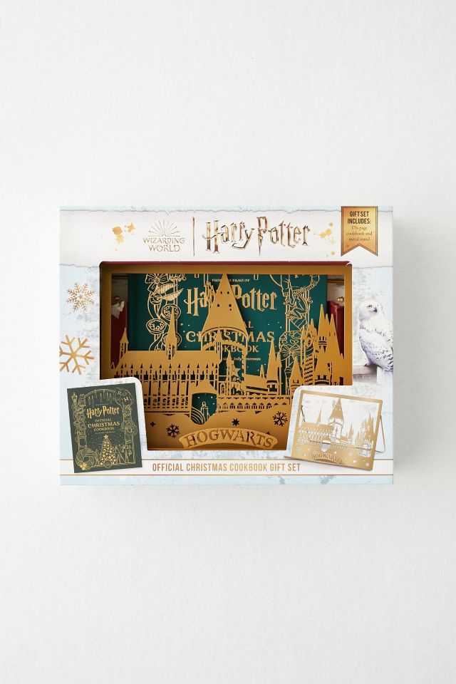 Harry Potter: Gift Set Edition Christmas Cookbook & Apron By Jody Revenson & Elena Craig #1