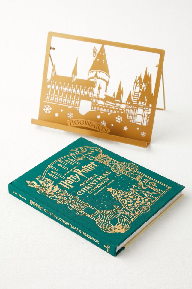 Harry Potter: Gift Set Edition Christmas Cookbook & Apron By Jody Revenson & Elena Craig #5