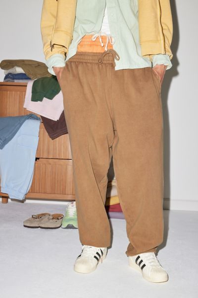 BDG BONFIRE SOLID STRAIGHT LEG SWEATPANT IN DACHSHUND, MEN'S AT URBAN OUTFITTERS 