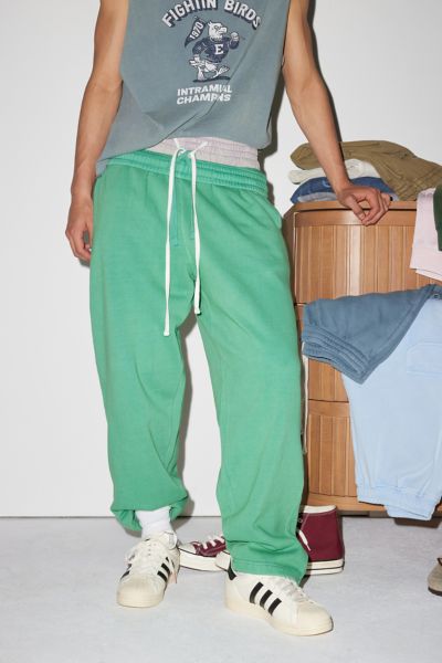 BDG BONFIRE SOLID STRAIGHT LEG SWEATPANT IN GREEN, MEN'S AT URBAN OUTFITTERS 