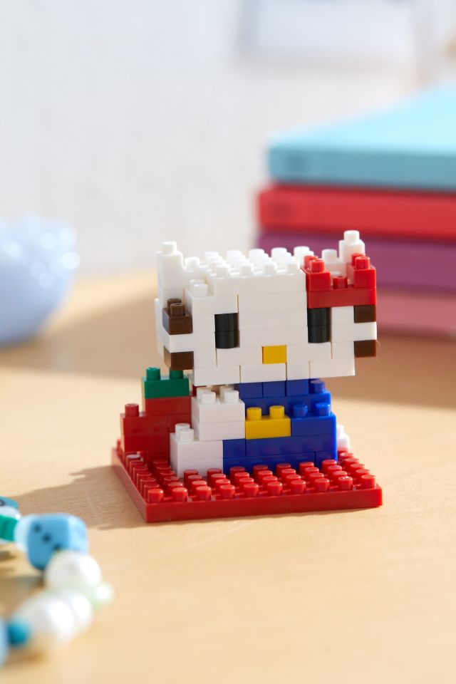 Hello Kitty NBCC-010 nanoblock meet Hello Kitty