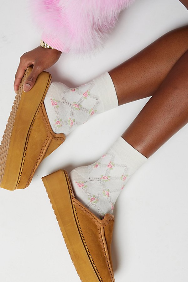 Urban Outfitters Rose Trellis Crew Sock In White, Women's At