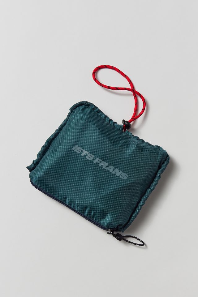 Urban Outfitters Tiffany Kiss Lock Bag in Black