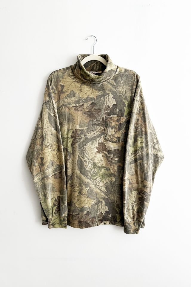 Vintage Camo Turtleneck Long Sleeve Shirt Urban Outfitters