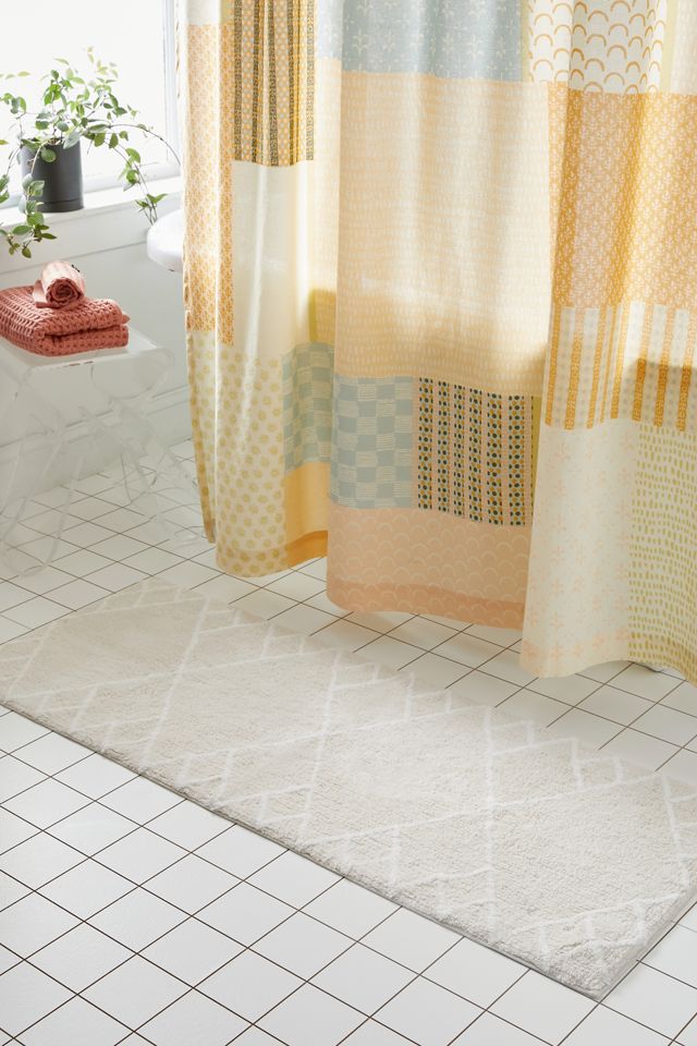Diamond Runner Bath Mat | Urban Outfitters