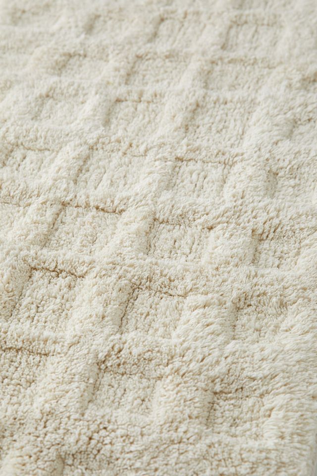 Grid Runner Bath Mat | Urban Outfitters Canada