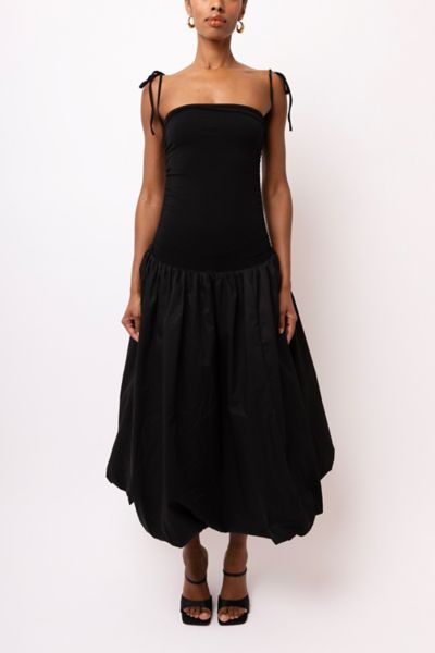 AMY LYNN AMY LYNN PUFFBALL MIDI DRESS IN BLACK, WOMEN'S AT URBAN OUTFITTERS