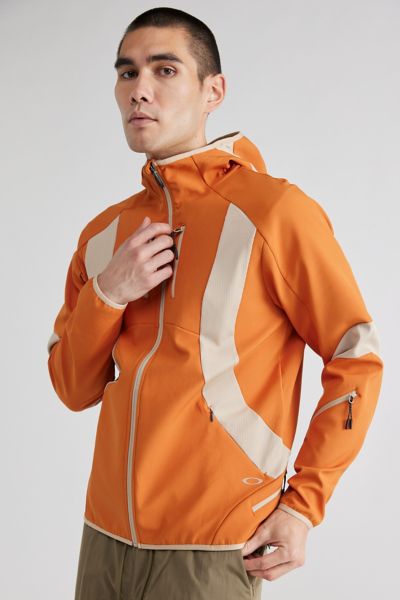 トップス OAKLEY LATITUDE ARC VEST Oakley Latitude Arc Vest - Blackout | Oakley® US