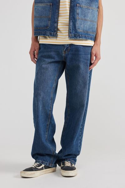 GUESS ORIGINALS KIT RELAXED FIT JEAN IN VINTAGE DENIM DARK, MEN'S AT URBAN OUTFITTERS