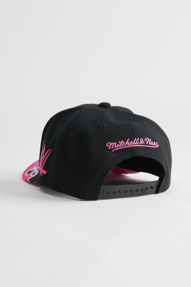 Mitchell & Ness Pro Bret Hitman Heart Snapback Hat #3