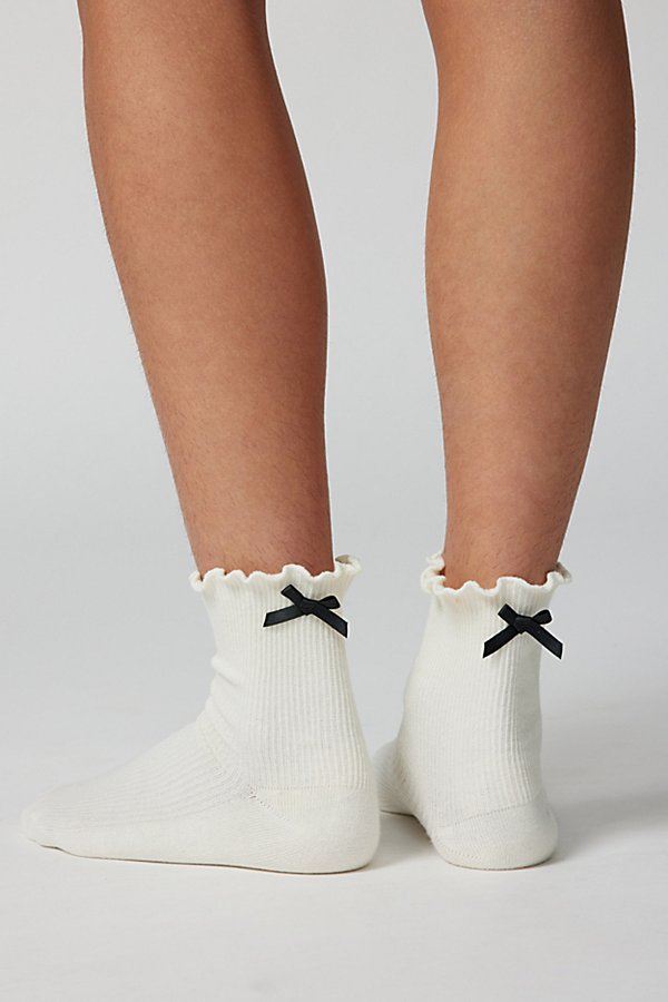 Urban Outfitters Ribbed Ruffle Crew Sock In Ivory, Women's At