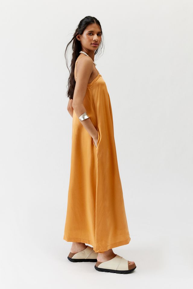 Riverside Tool & Dye Edith Silk Maxi Dress | Urban Outfitters