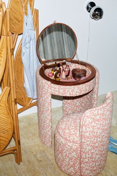 Shop Urban Outfitters Jane Mirror Vanity & Stool Set In Pink At