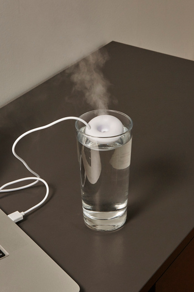 Floatie Portable Humidifier | Urban Outfitters