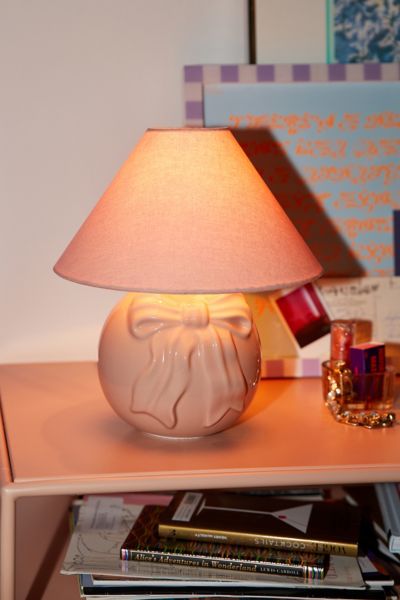 Urban Outfitters ソルトテーブルランプ　照明　ライト Himalayan Salt Lamp | Urban Outfitters