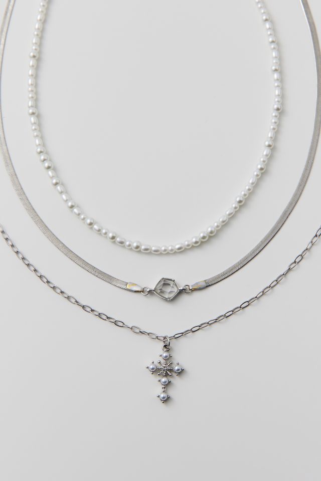 Urban Outfitters Margot Delicate Pearl Layering Necklace in Silver, Women's at Urban Outfitters