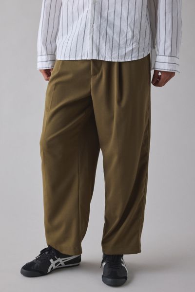 Standard Cloth Jason Relaxed Pleated Trouser Pant In Olive, Men's At Urban Outfitters In Olive
