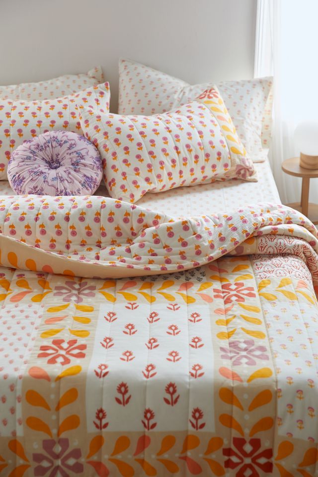 Bedding: Sets, Duvet Covers + Quilts, Urban Outfitters