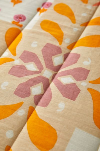 Palmetta Floral Quilt