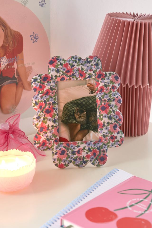 Elizabeth Fabric Picture Frame | Urban Outfitters