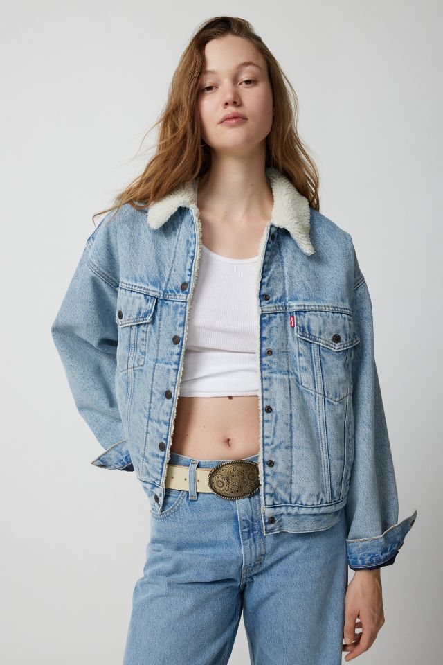 Levi's cropped best sale sherpa trucker jacket