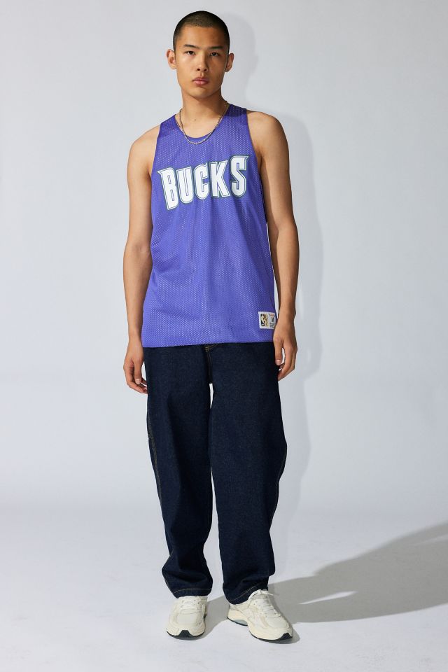 milwaukee bucks shorts mitchell and ness